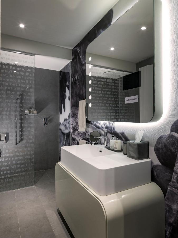 Lords Of Verona Luxury Apartments Exteriör bild