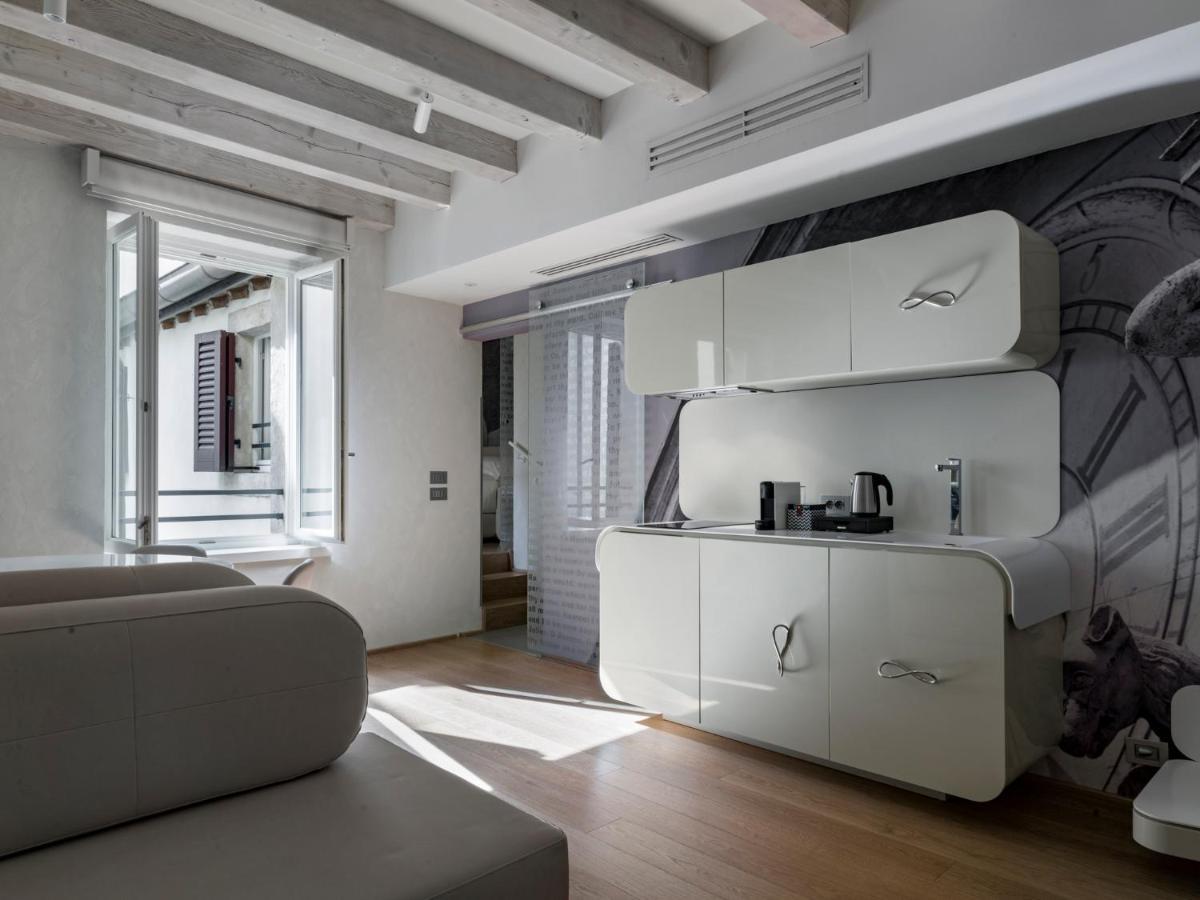 Lords Of Verona Luxury Apartments Exteriör bild